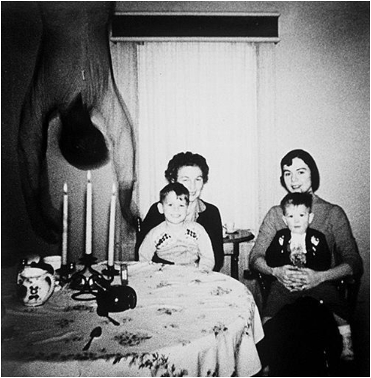 22 Strange Unexplainable Images That Will Give You The Creeps