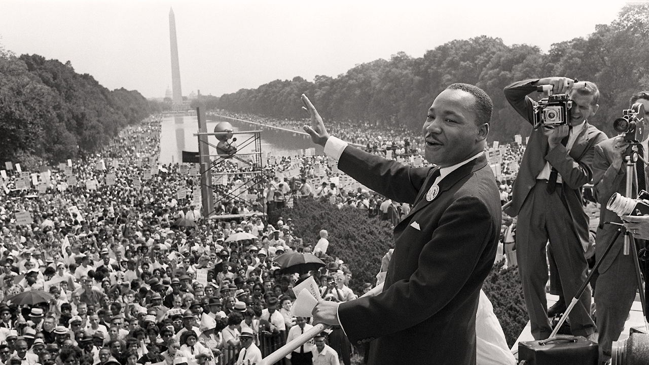 65 Powerful Moments That Shaped USA Into What It Is Today