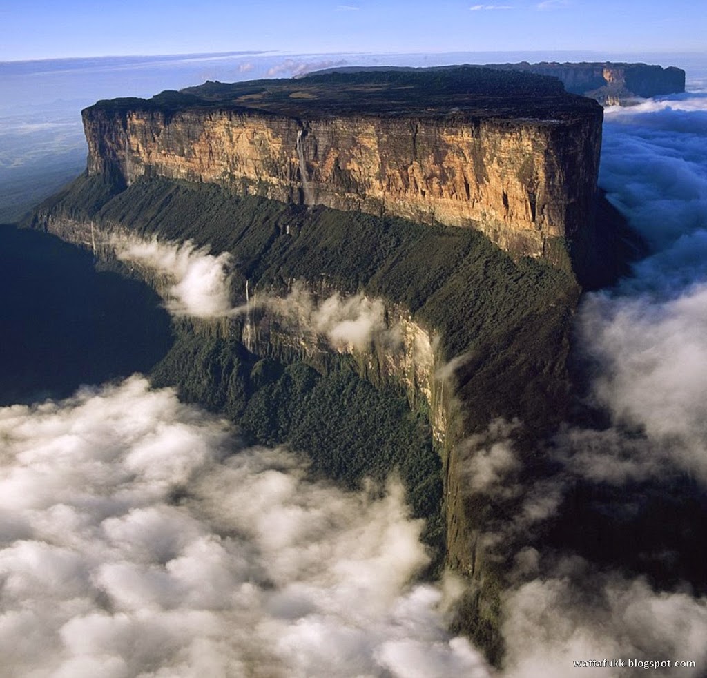 43 Breathtaking Natural And Man-Made Wonders Of The World