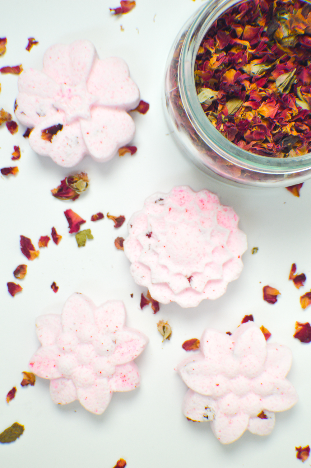 Relax in Your Tub with 19 Luxurious DIY Bath Bombs