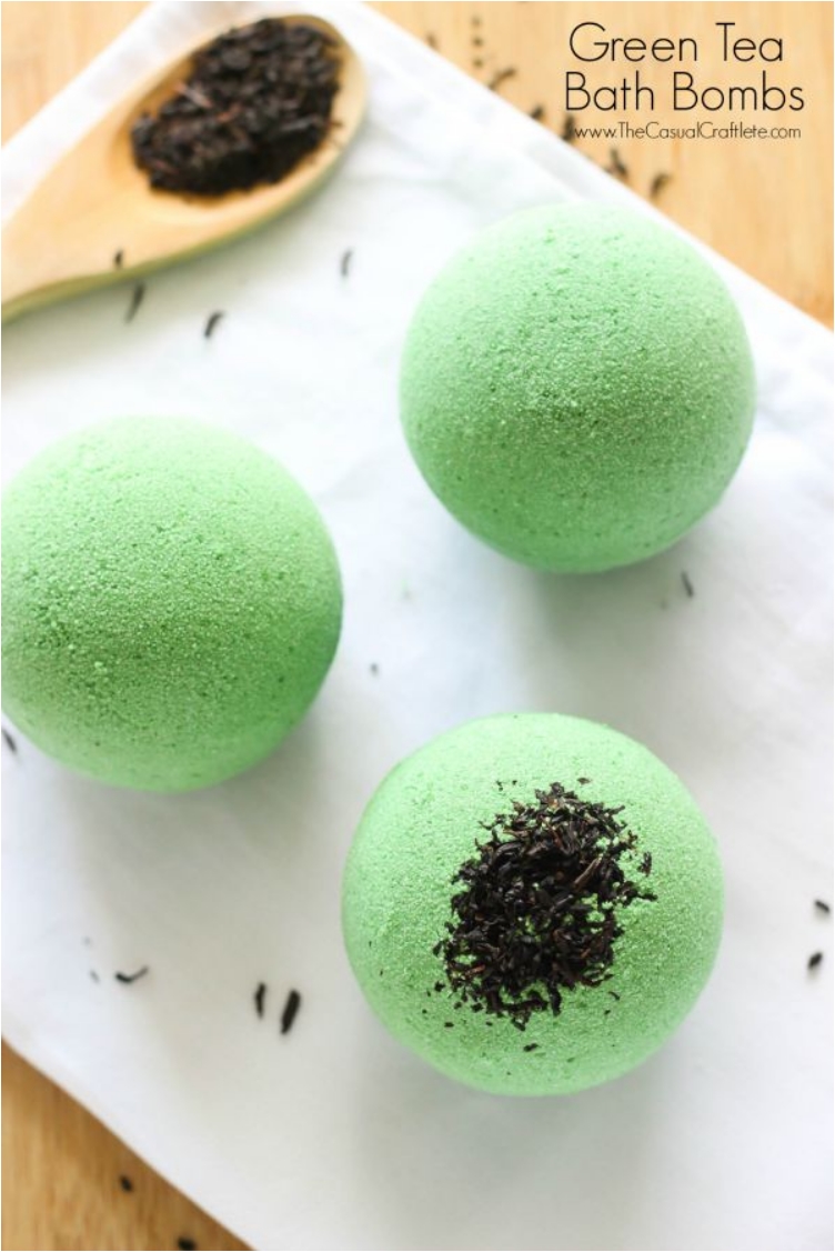 Relax in Your Tub with 19 Luxurious DIY Bath Bombs