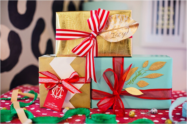 36 Simple Tips for Wrapping Gifts Like a Pro