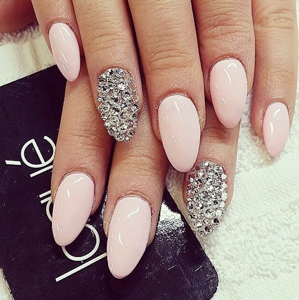 34 Almond Nail Ideas for Your Next Manicure
