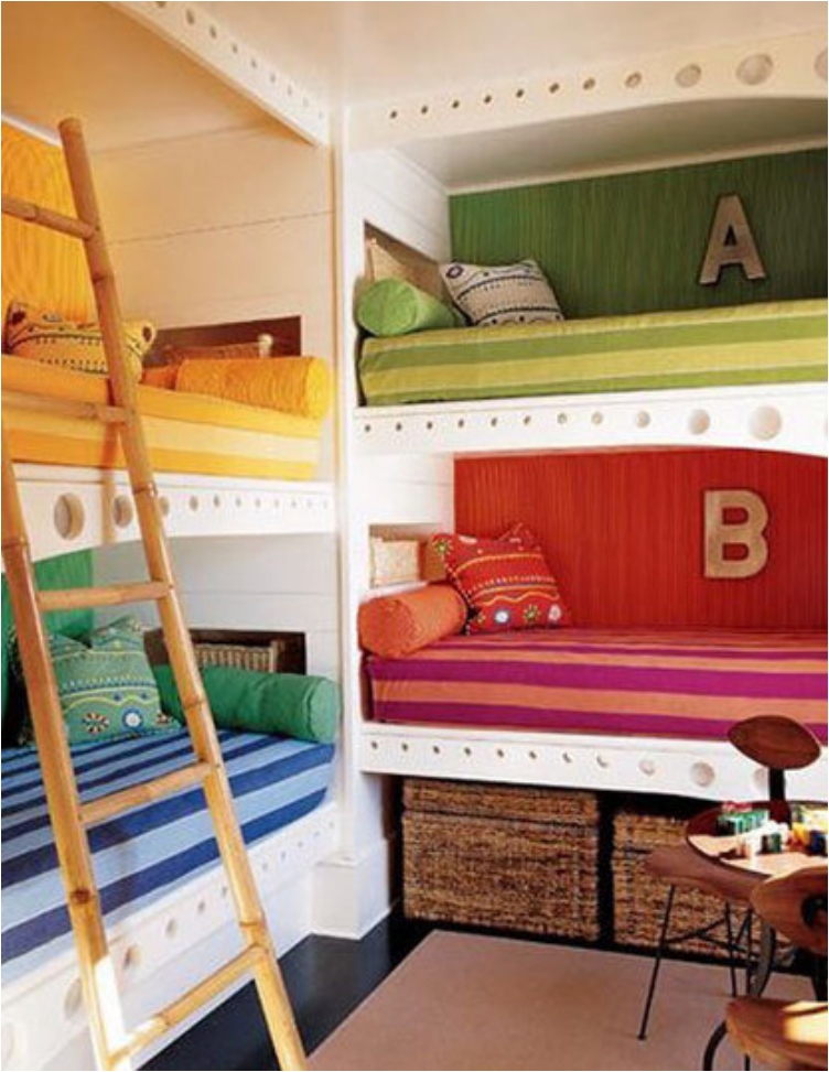 40 Cozy Nook and Alcove Beds to Curl Up and Unwind In