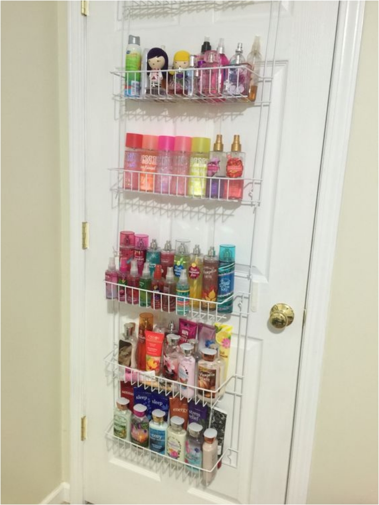 26 Ideas to Maximize a Tiny Bedroom Space