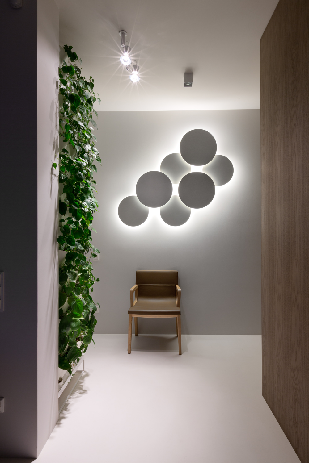 These 26 Brilliant LED Wall Mounted Lights Are a Work of Art