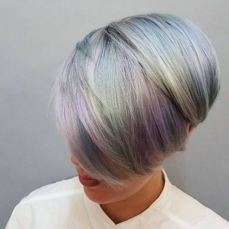 24 Mesmerizing Examples of Holographic Hair