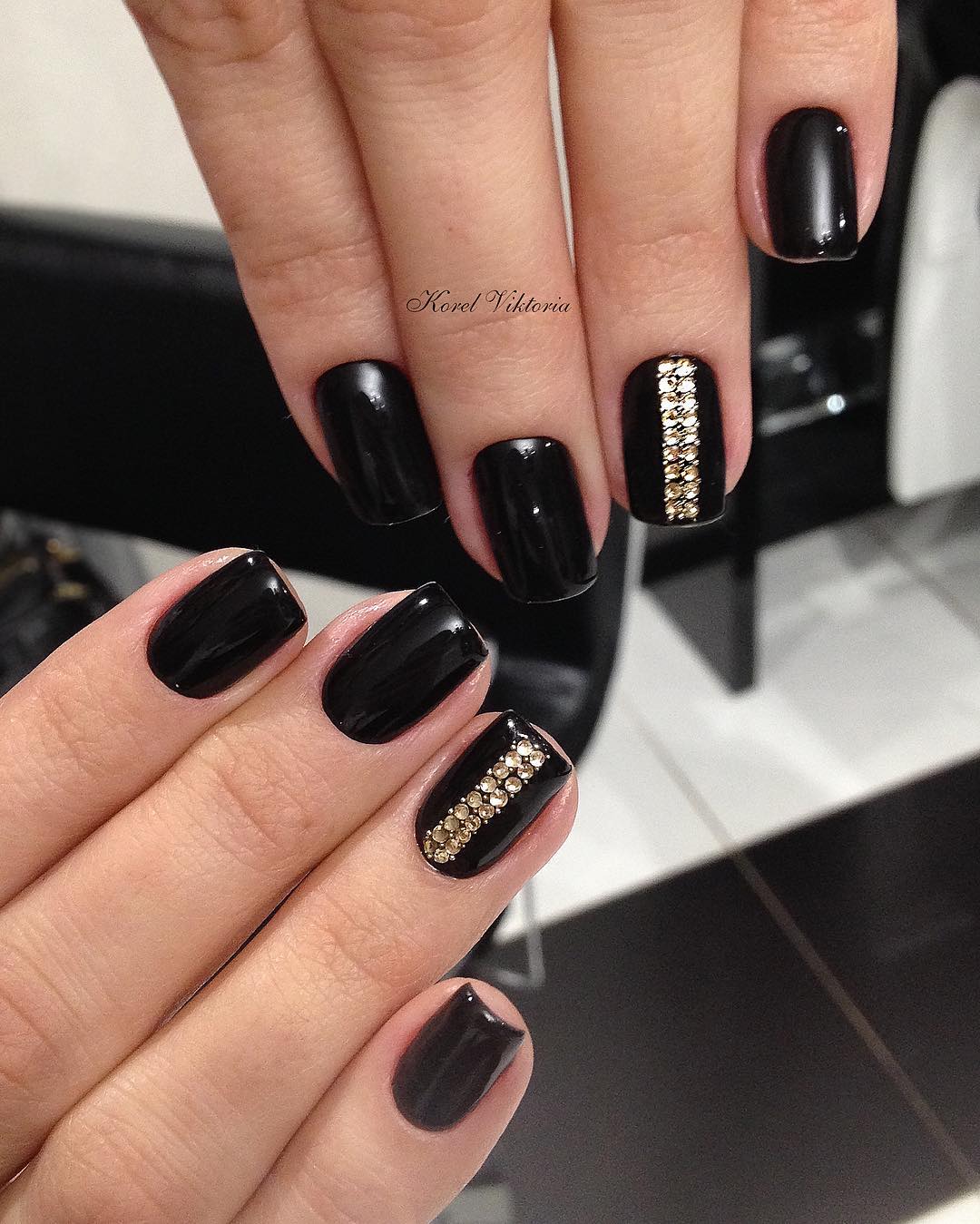 30 Black Nail Designs That Are Anything but Goth
