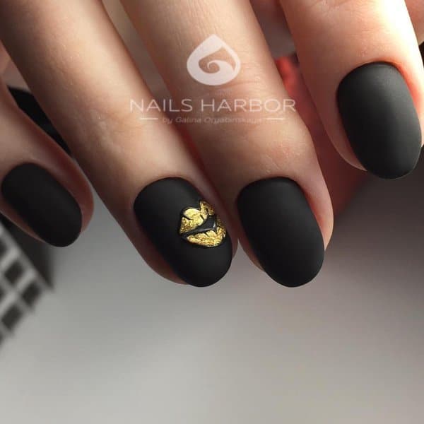30 Black Nail Designs That Are Anything but Goth
