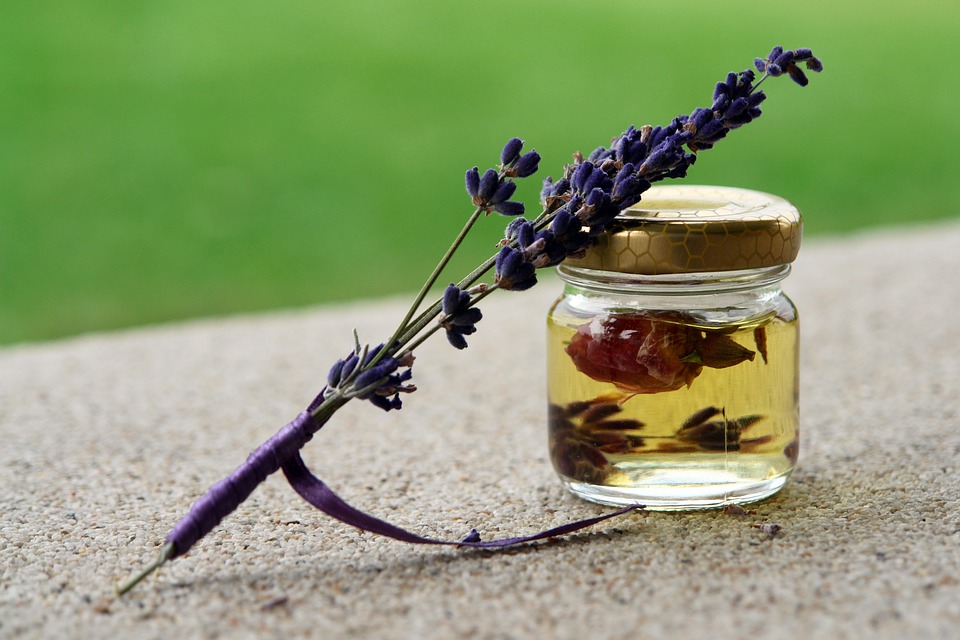 Essential Oils for Acne: Which Are Best, How to Use Then, and Possible Side Effects