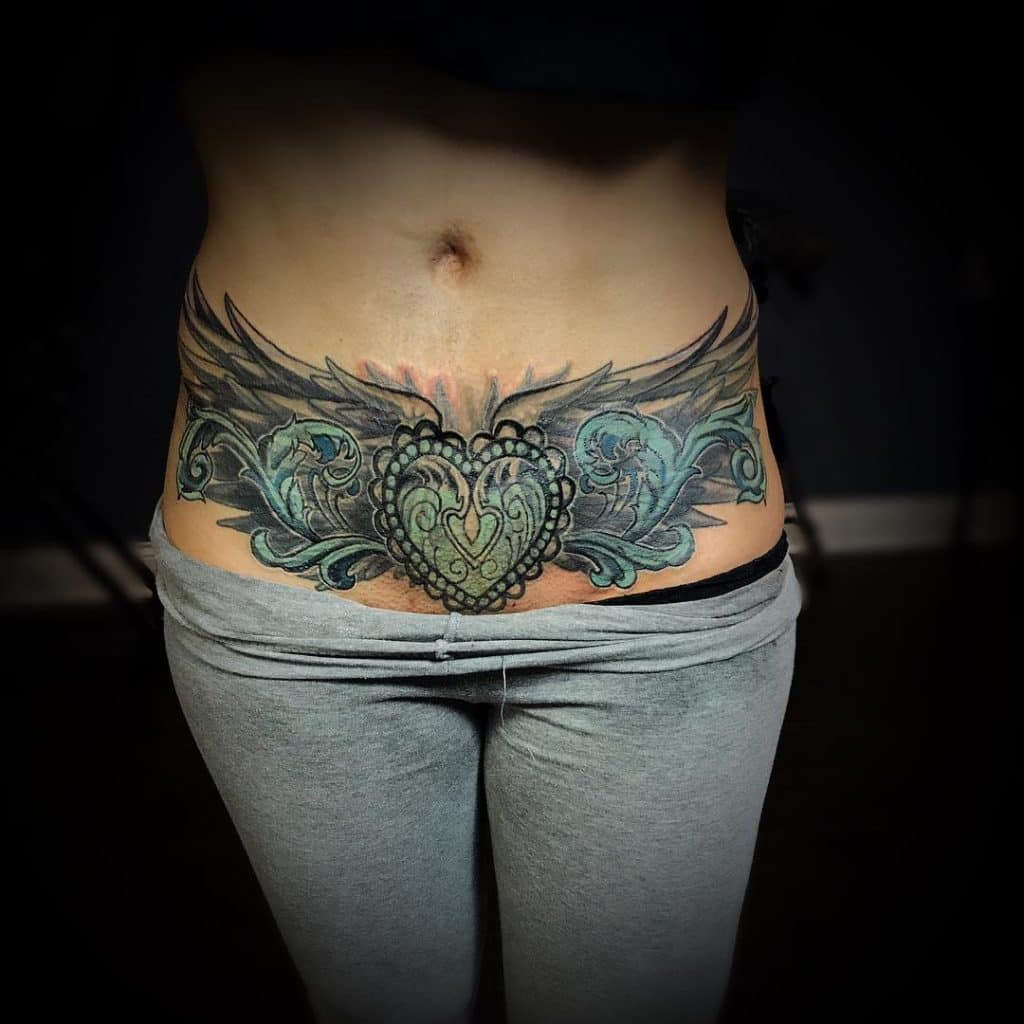 23. Winged Heart Lock on Pelvis.