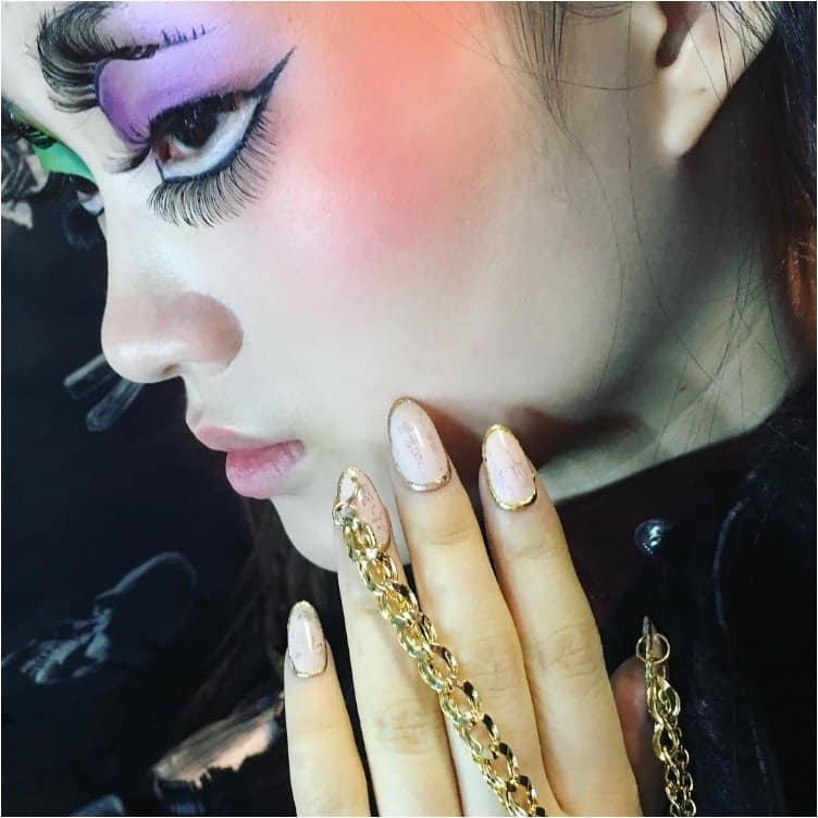 24 Pierced Nails: A 90s Nail Trend Makes a Comeback