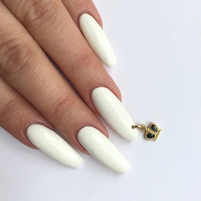24 Pierced Nails: A 90s Nail Trend Makes a Comeback