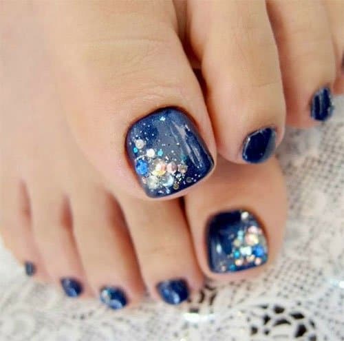 29 Sweet Toenail Designs to Show Off This Summer