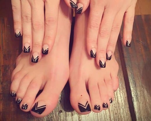 29 Sweet Toenail Designs to Show Off This Summer