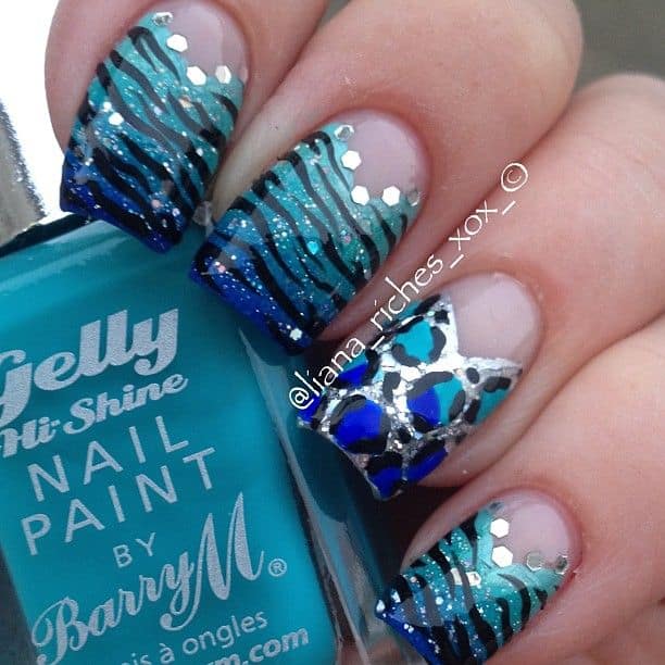 25 Mesmerizing Blue-White Nails For A Soft Look