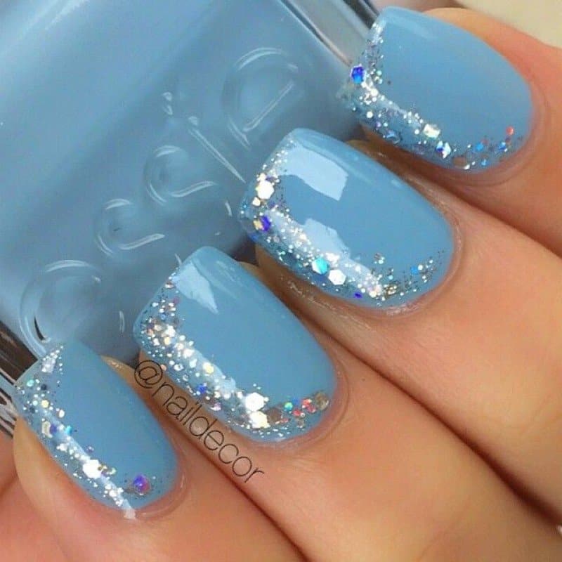 25 Mesmerizing Blue-White Nails For A Soft Look