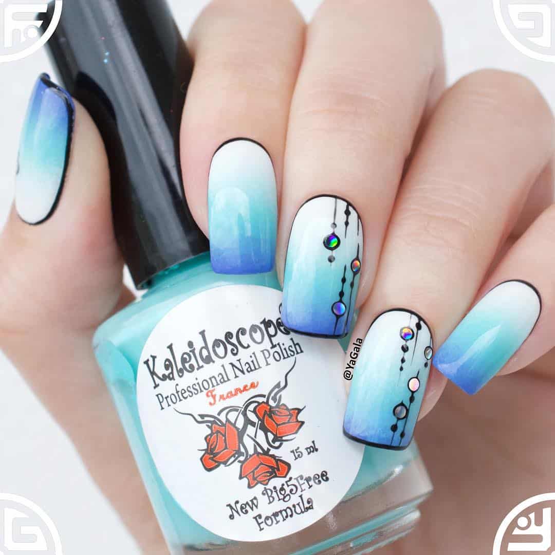 25 Mesmerizing Blue-White Nails For A Soft Look