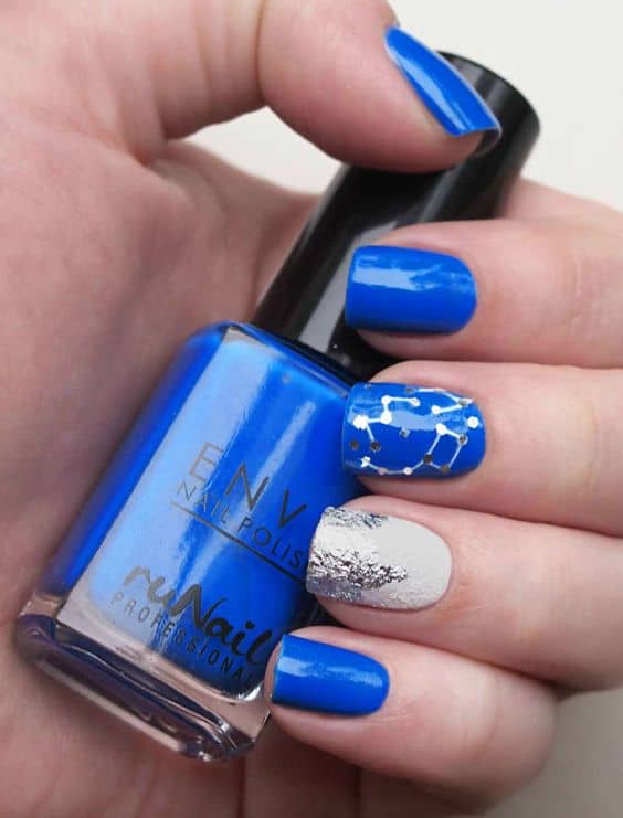 25 Mesmerizing Blue-White Nails For A Soft Look