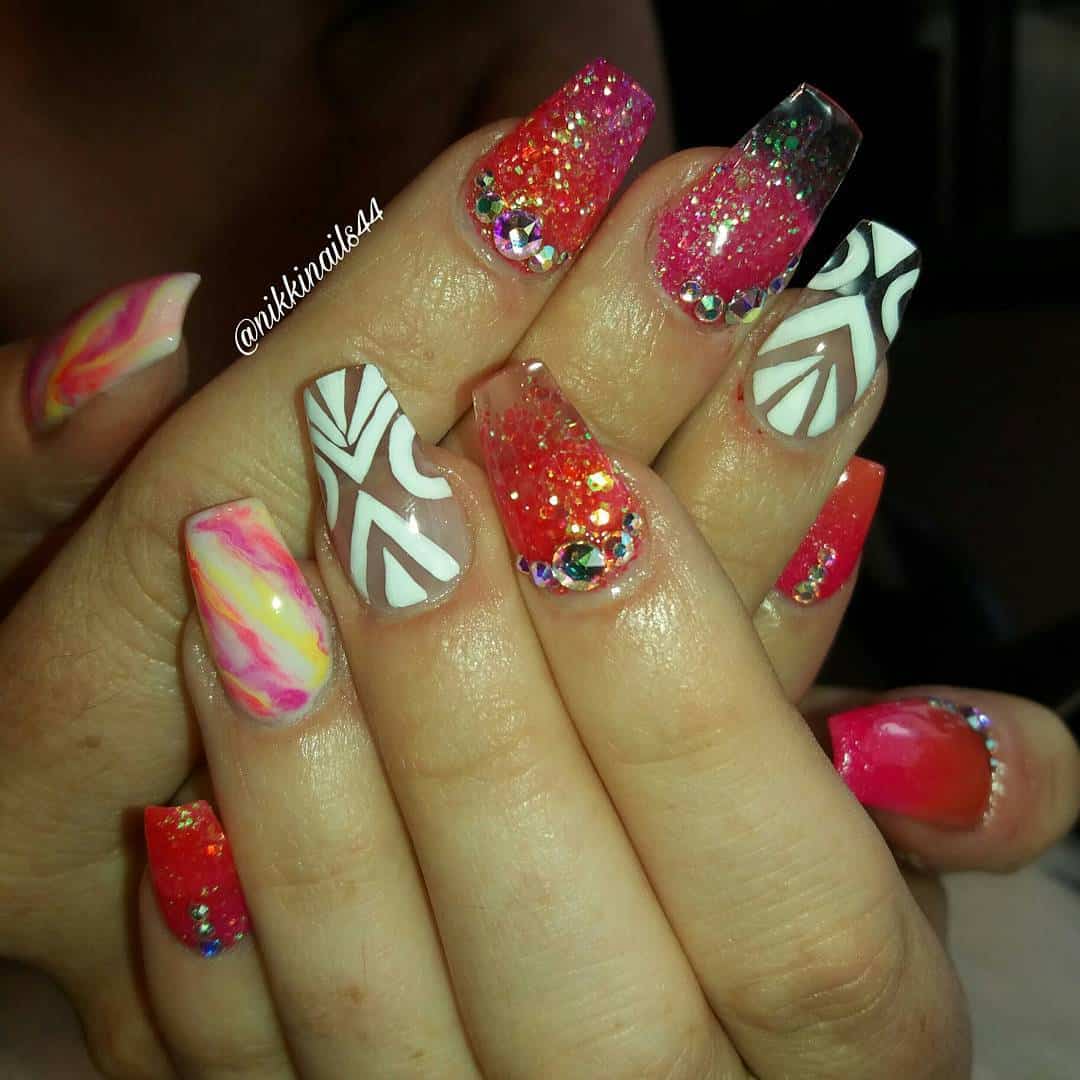 27 Lovely And Extravagant Clear Nail Designs