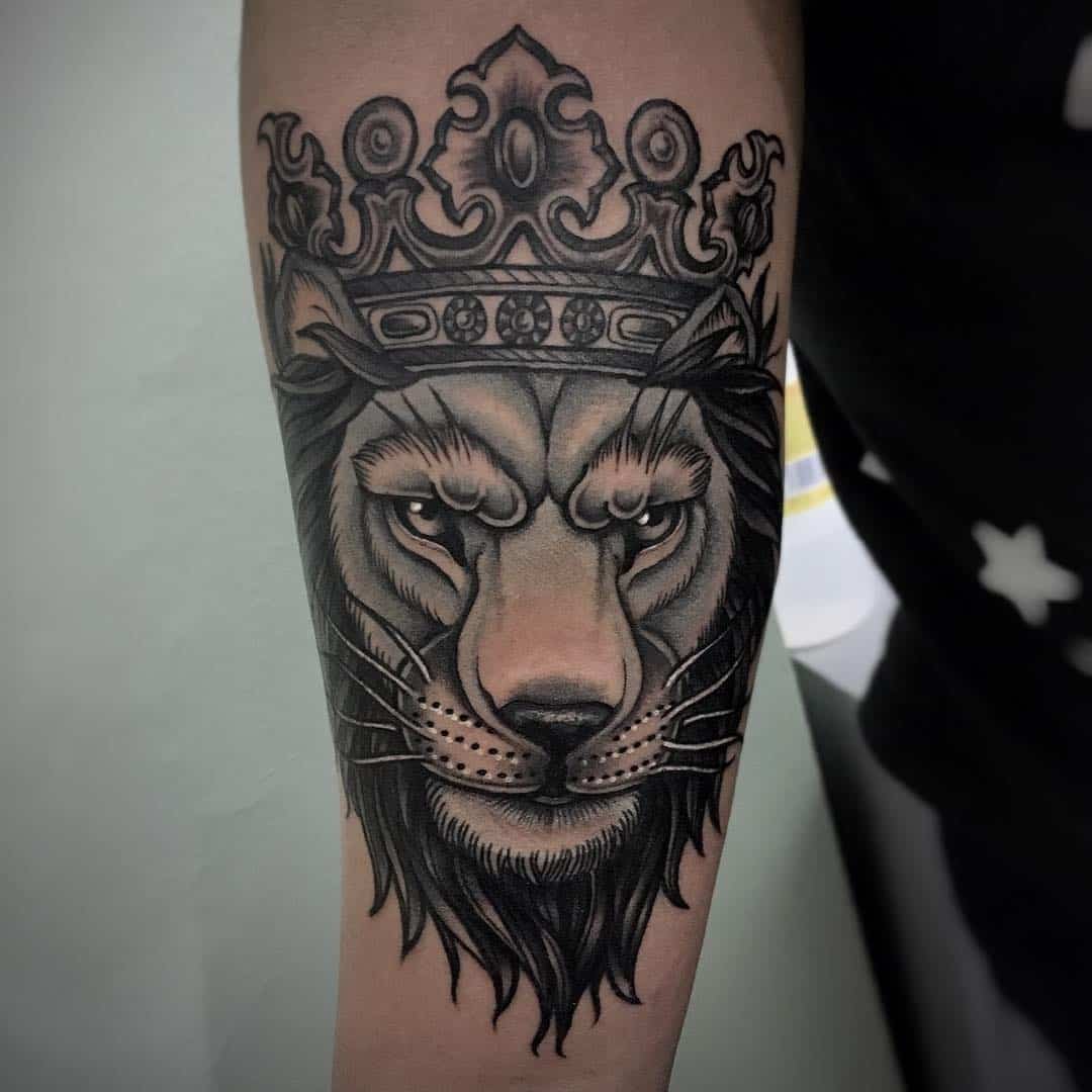 27 Crown  Tattoos  Making You Feel Like Kings And Queens 