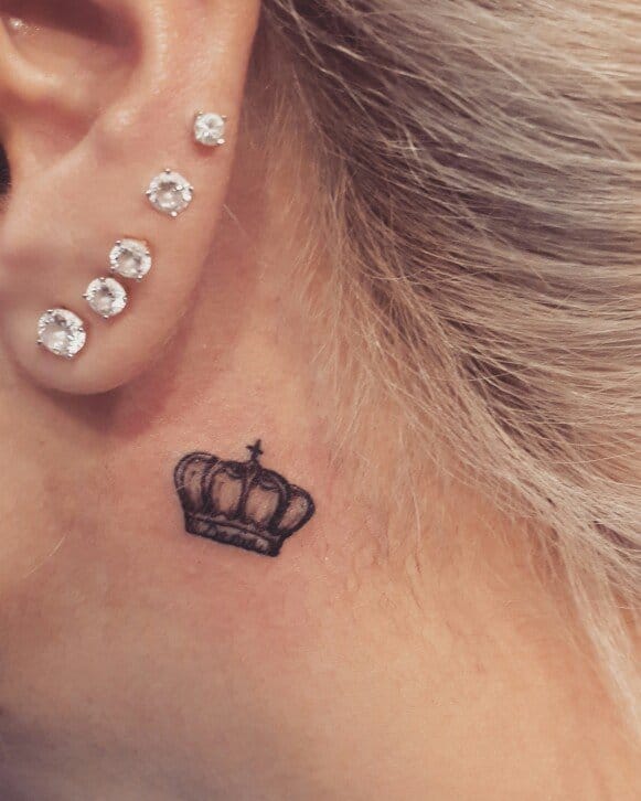 27 Crown Tattoos Making You Feel Like Kings And Queens Ritely