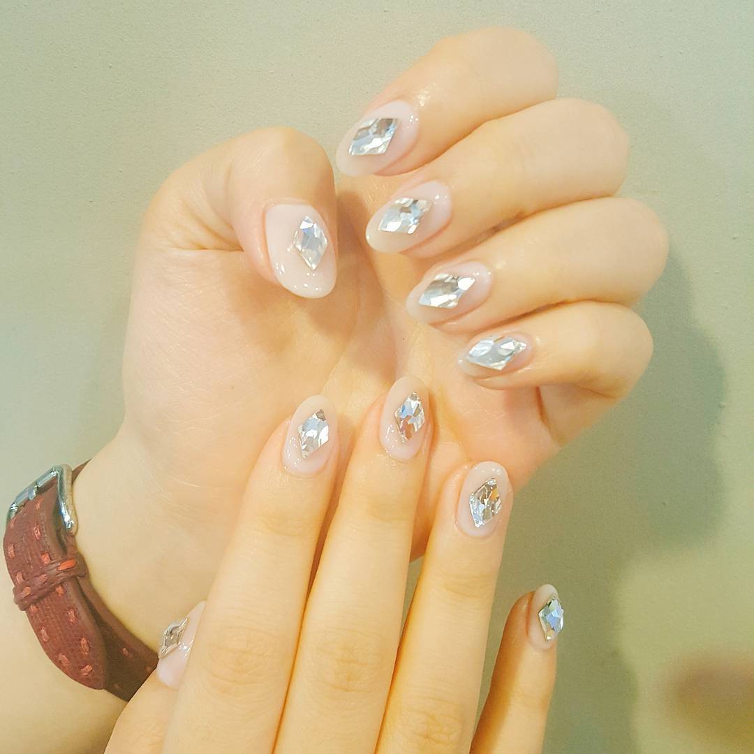 18 Diamond Nails Becoming A Hit From Korea