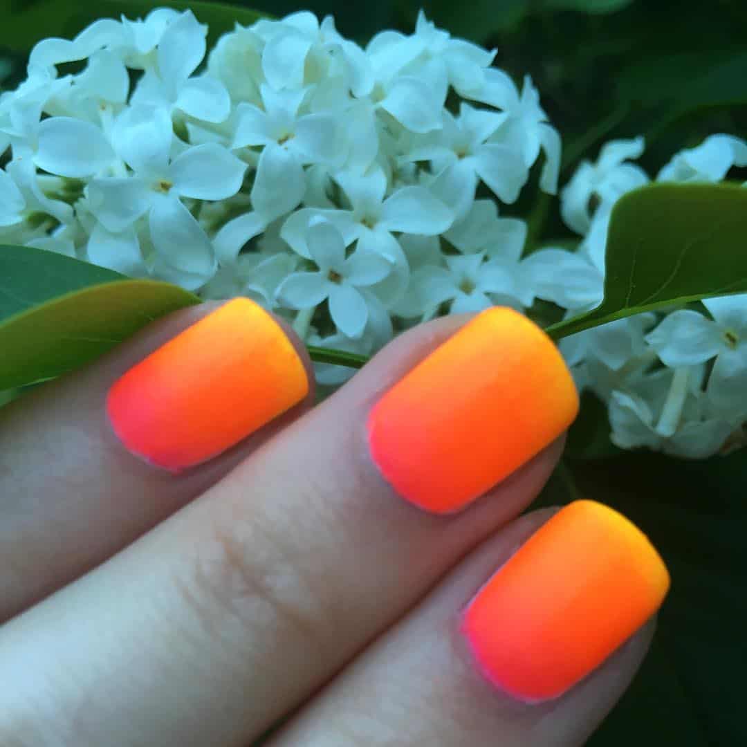 28 Pretty Playful Nail Designs To Look Cool In Summer
