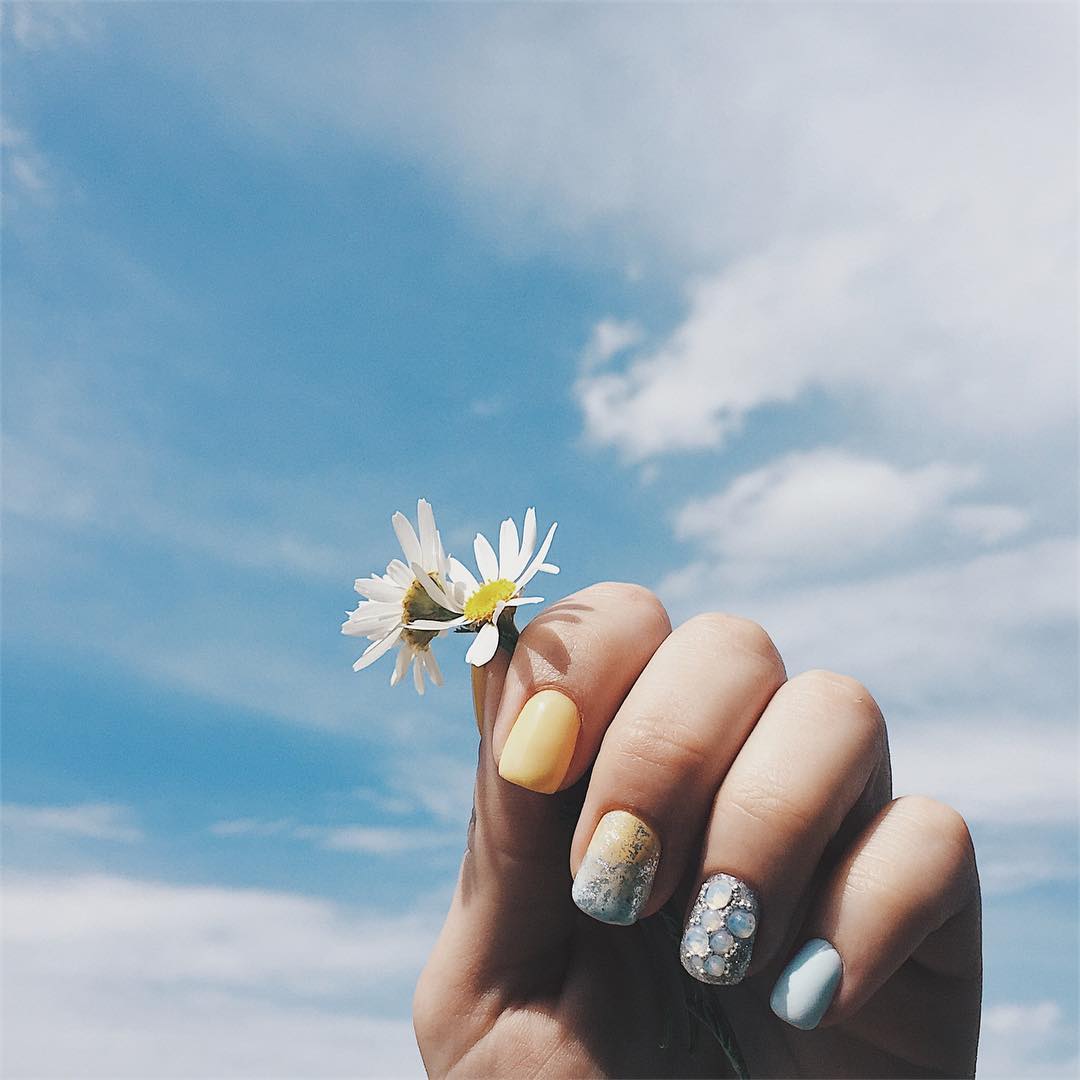 28 Pretty Playful Nail Designs To Look Cool In Summer