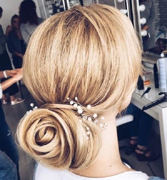 30 Wedding Hairstyles For A Perfect Bridal Look