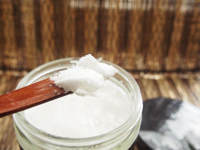 How to Use Coconut Oil for Sunburn
