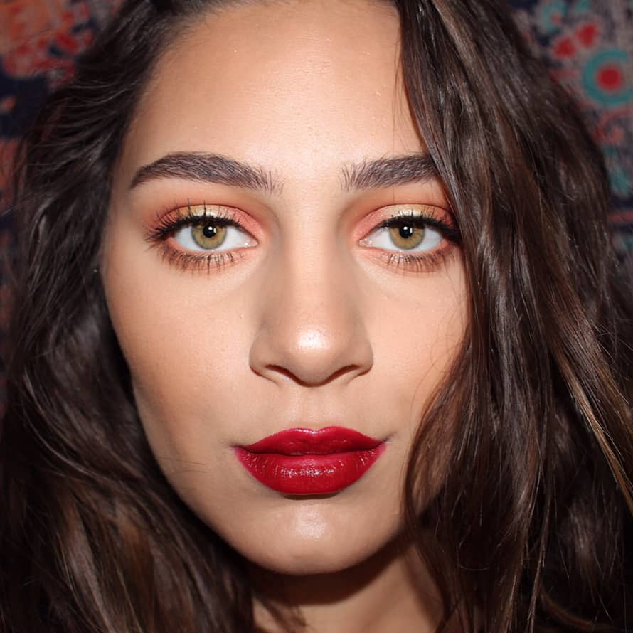25 Metallic Makeup Ideas For Your Fall Look