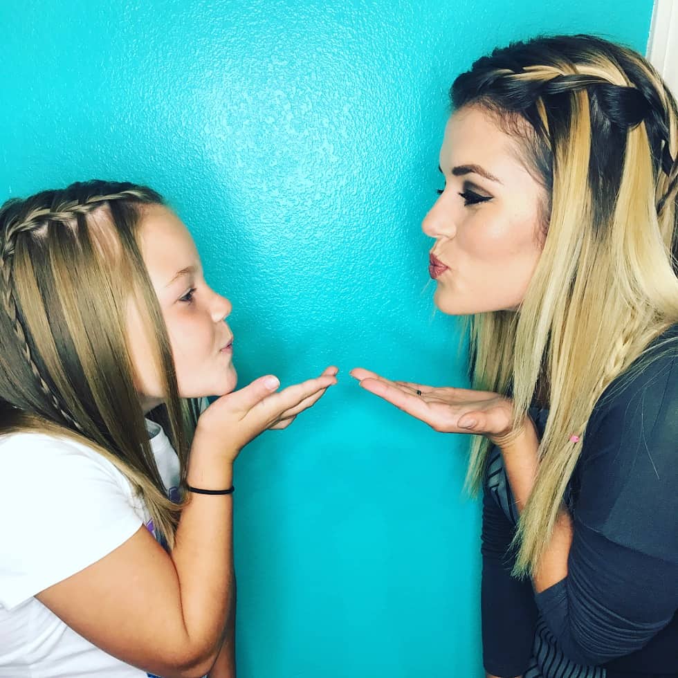 24 Precious Mother-Daughter Matching Hairstyles
