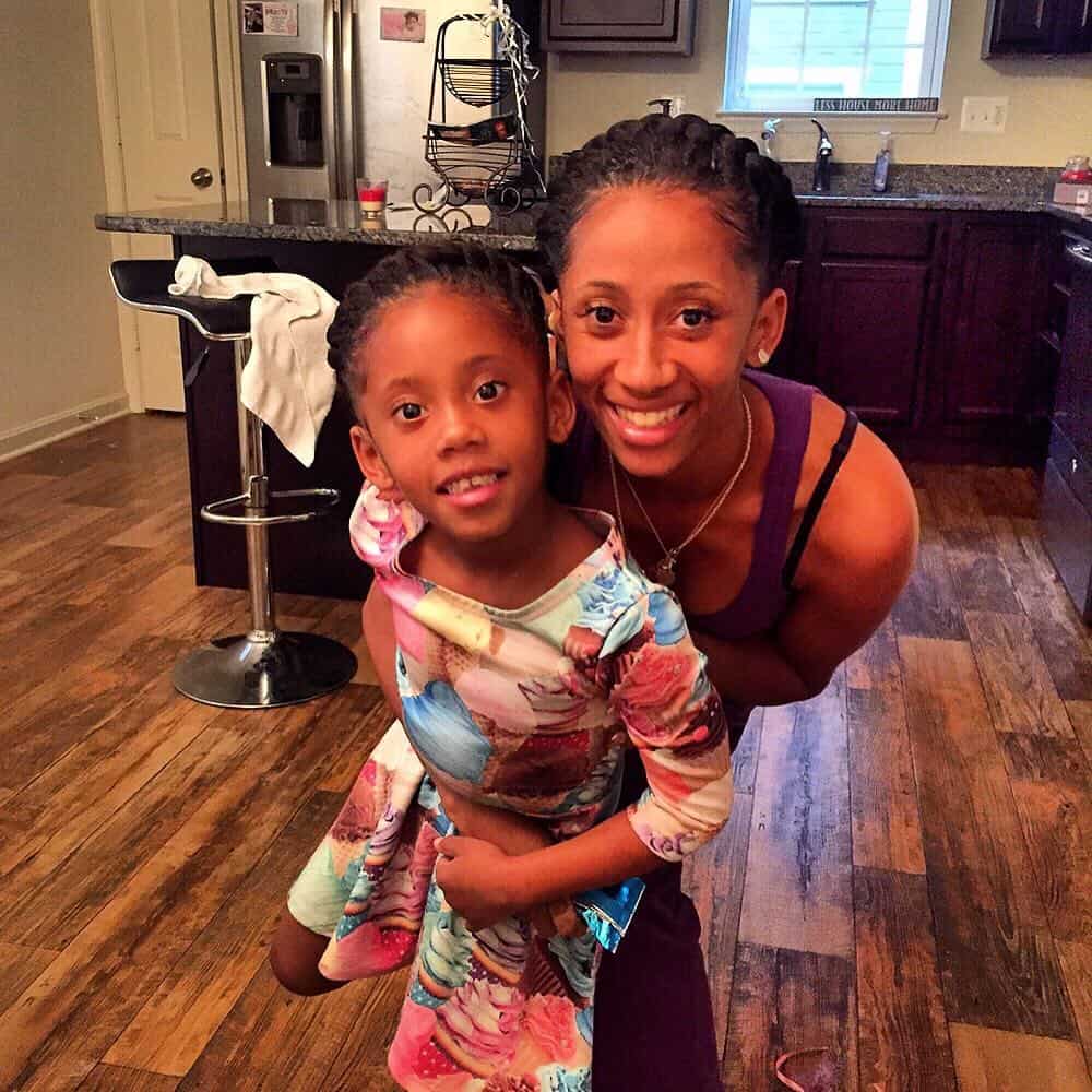 24 Precious Mother-Daughter Matching Hairstyles