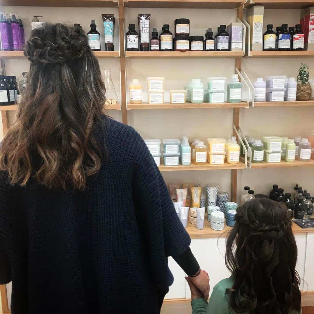 24 Precious Mother-Daughter Matching Hairstyles