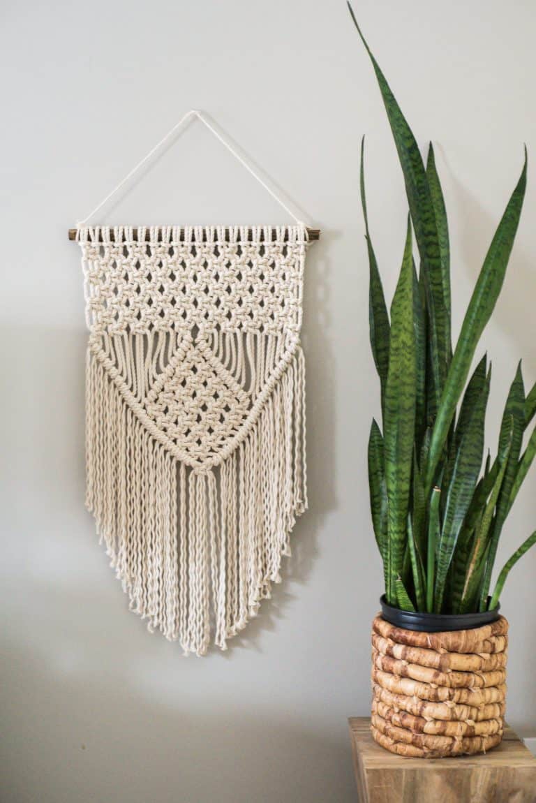 22 Yarn Art Hangings You Can Make To Cozy Up Your Walls