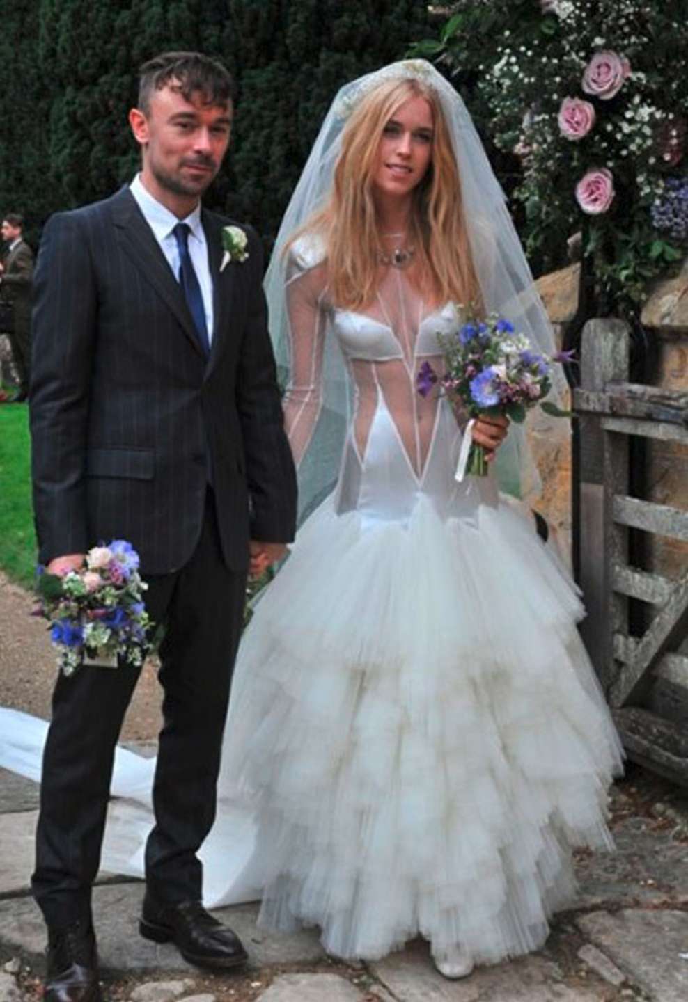 Brides Get Noticed for the Wrong Reason: 30 Worst Wedding Dress Fails