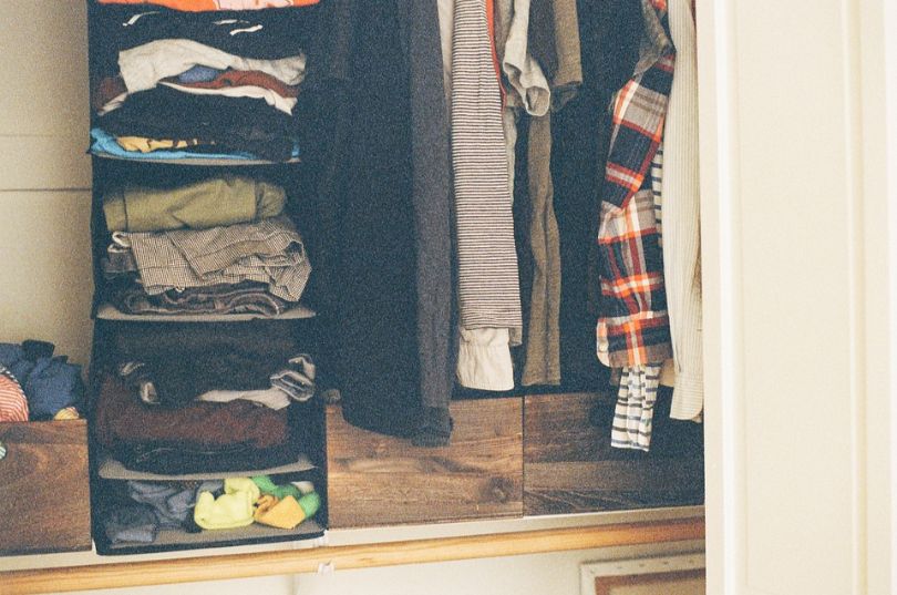 What Is the Best Way to Organize Clothes in Your Closet?